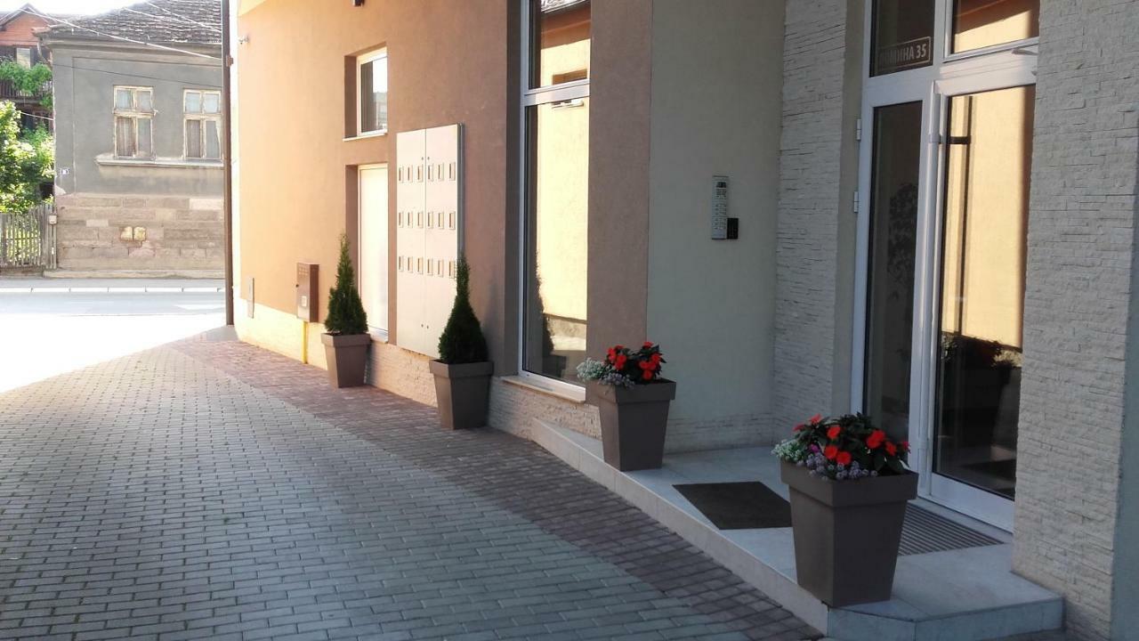 Butterfly Apartment Cacak Exterior photo