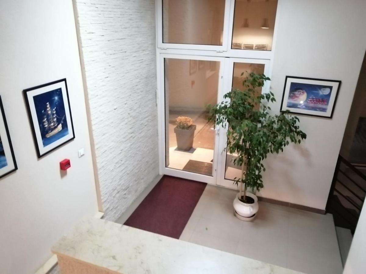 Butterfly Apartment Cacak Exterior photo